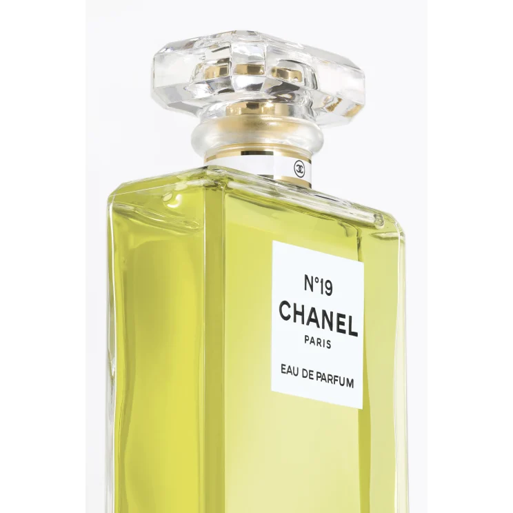 Review of Chanel No 5 Perfume Is It Worth the Hype