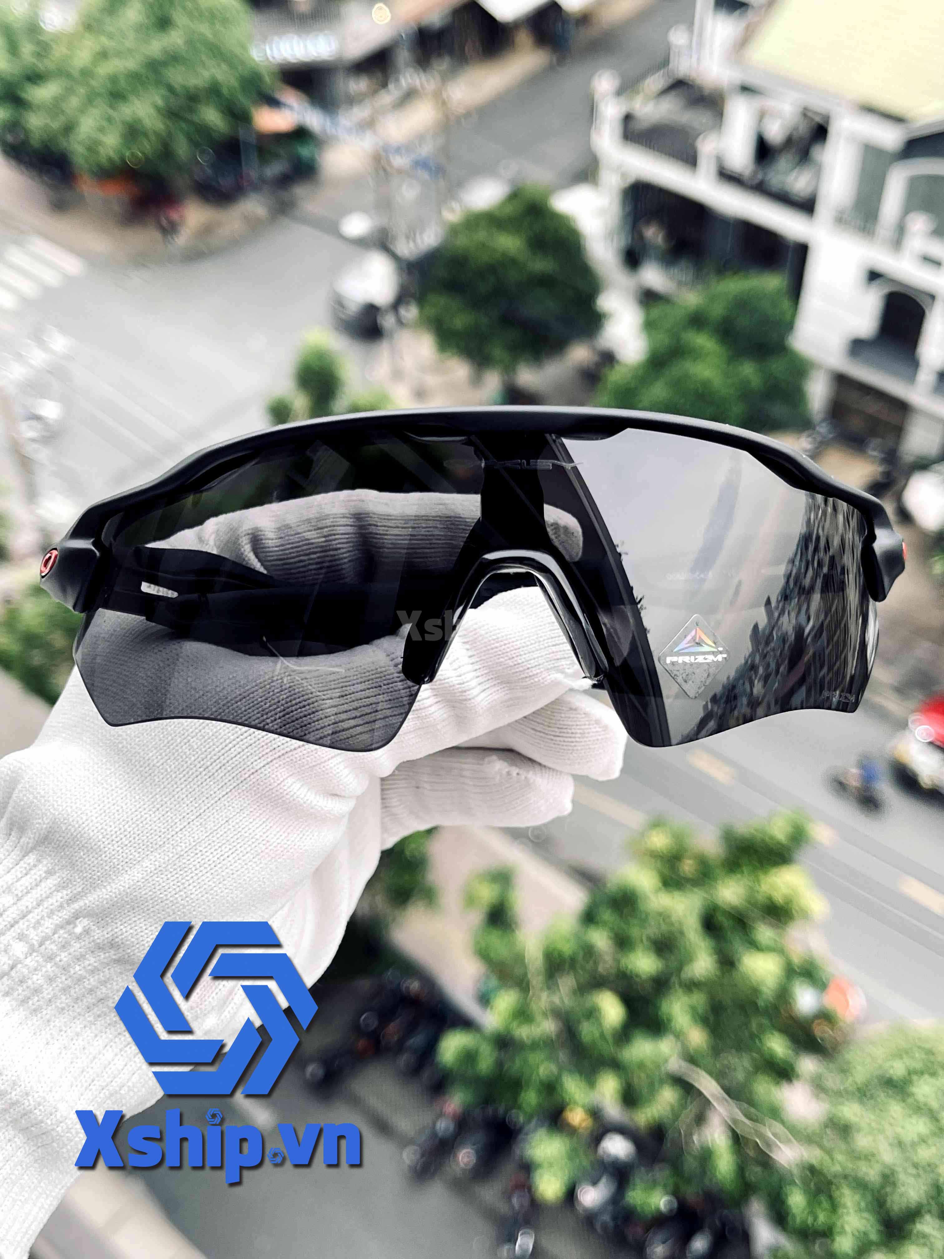 Cập nhật các mẫu kính mát thể thao Oakley đang có sẵn tại Xship.vn